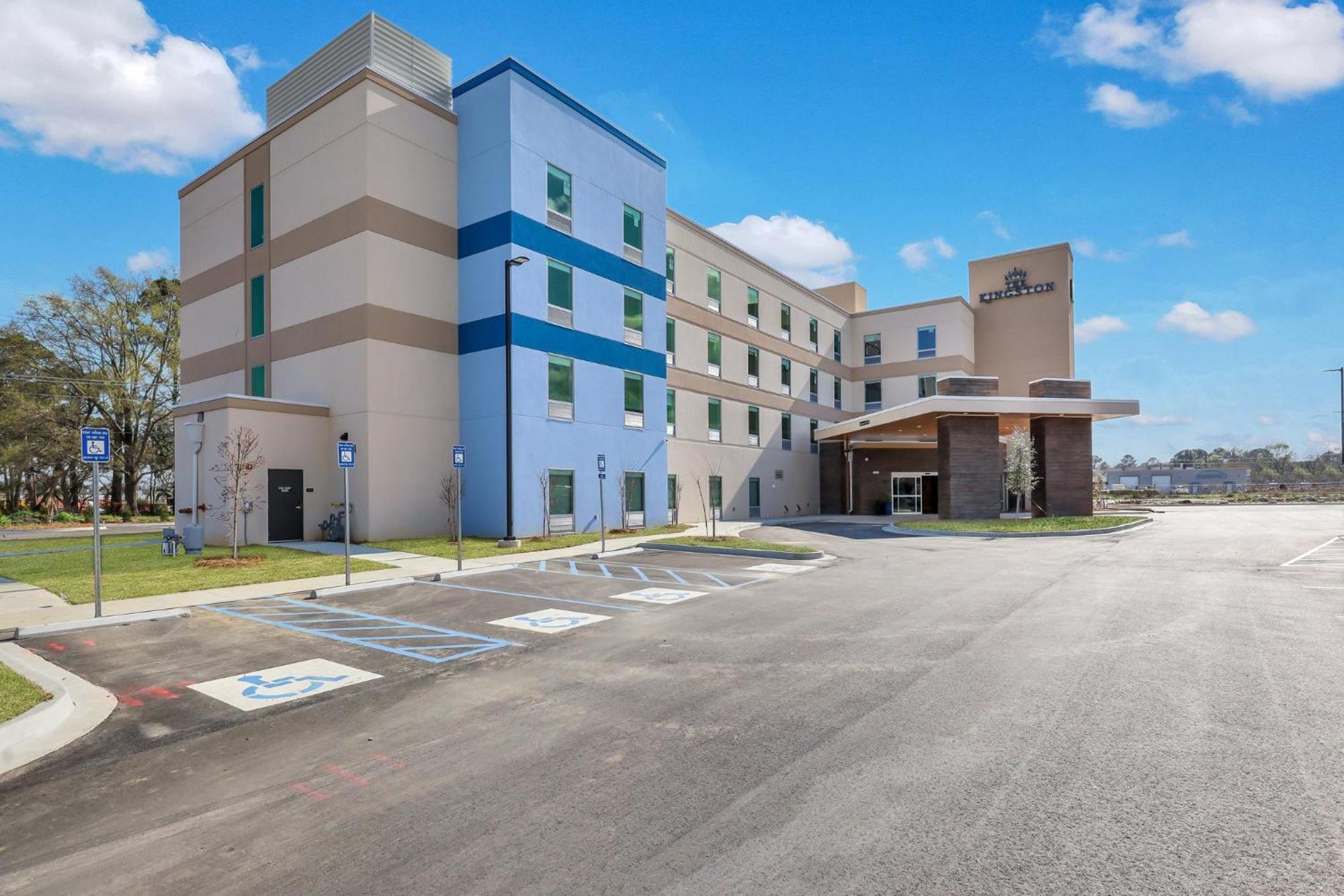 The Kingston Hotel Garden City Bagian luar foto
