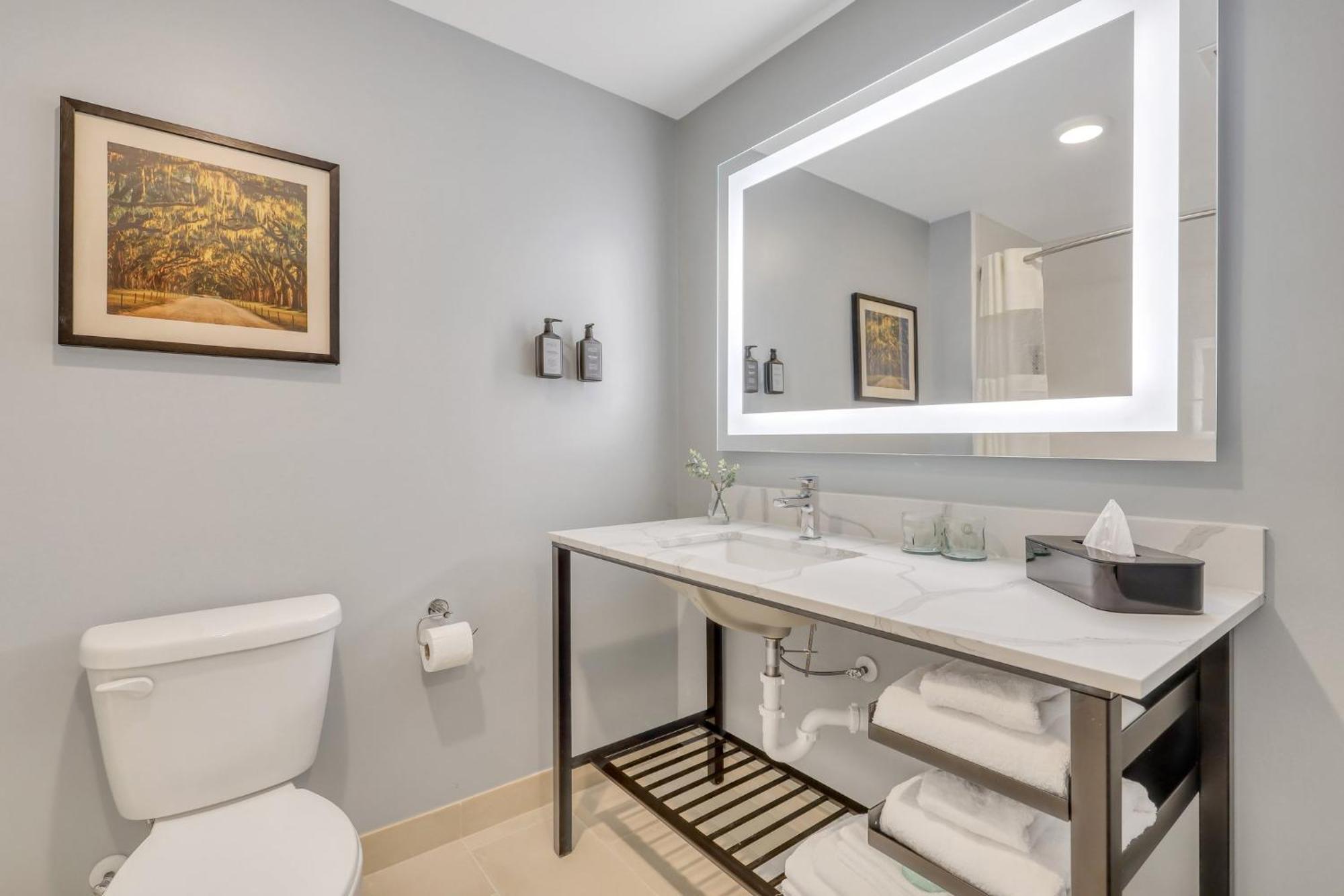The Kingston Hotel Garden City Bagian luar foto
